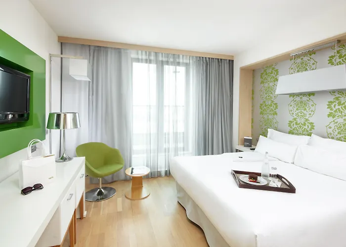 Occidental Five Hotel 4*