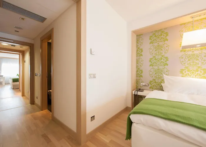 Occidental Five 4*
