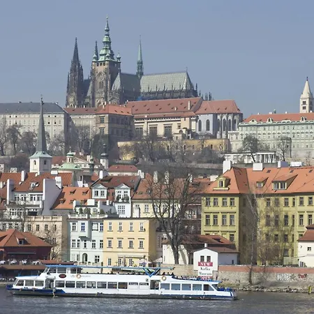 Occidental Five 4* Prague