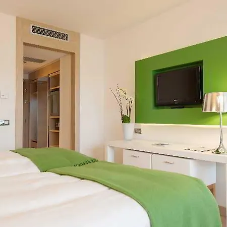 Hotel Occidental Five 4*