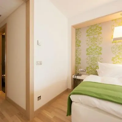 Hotel Occidental Five