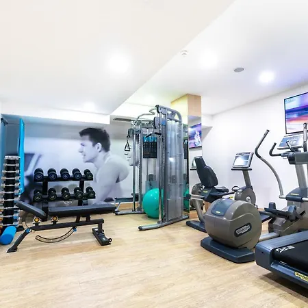 Hotel Occidental Five