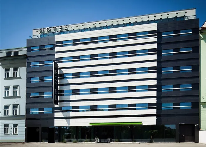 Occidental Five Hotell 4*