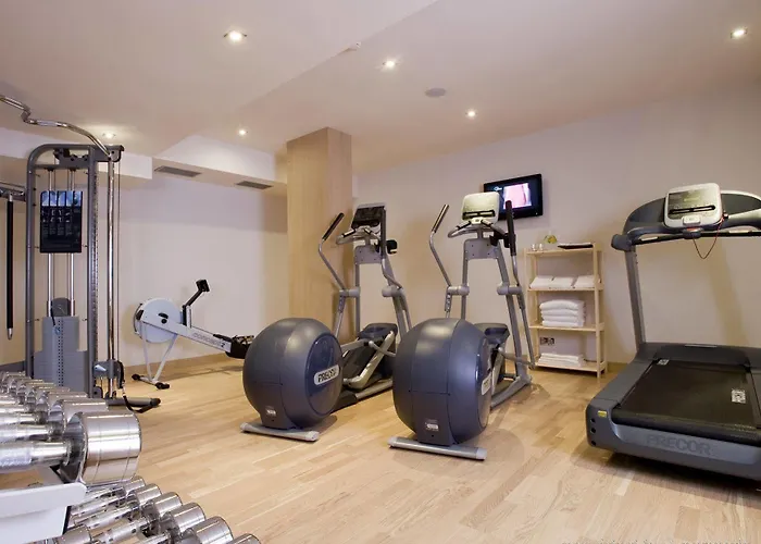 Occidental Five Hotel 4*