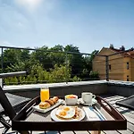 Occidental Five Hotel